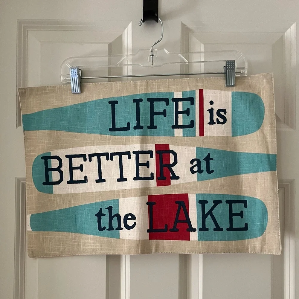 “Life is better at the Lake” placemats Neutral with red/white/blue paddles 4